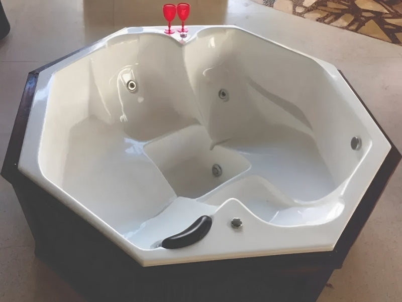 Spa 4 Lugares Com Aquecedor Digital e Kit Cromoterapia