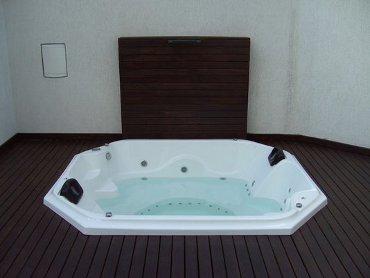 Spa Com Hidro Aquecedor e Cromoterapia Picollo