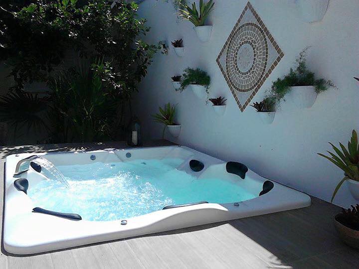 Spa Com Hidro Aquecedor e Cromoterapia – Já Vai Montado